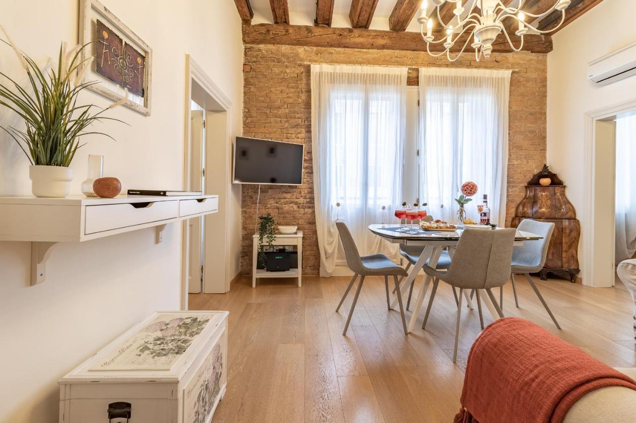 Italian Experience-Riva Degli Schiavoni Boutique Apartment Venise Extérieur photo